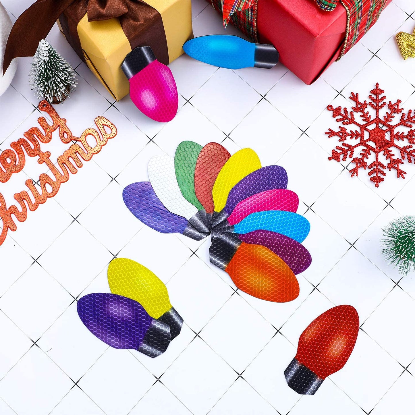 🔥🎅Xmas Sales - 50% OFF🎄🔥Reflective Light Bulb Magnet Decorations