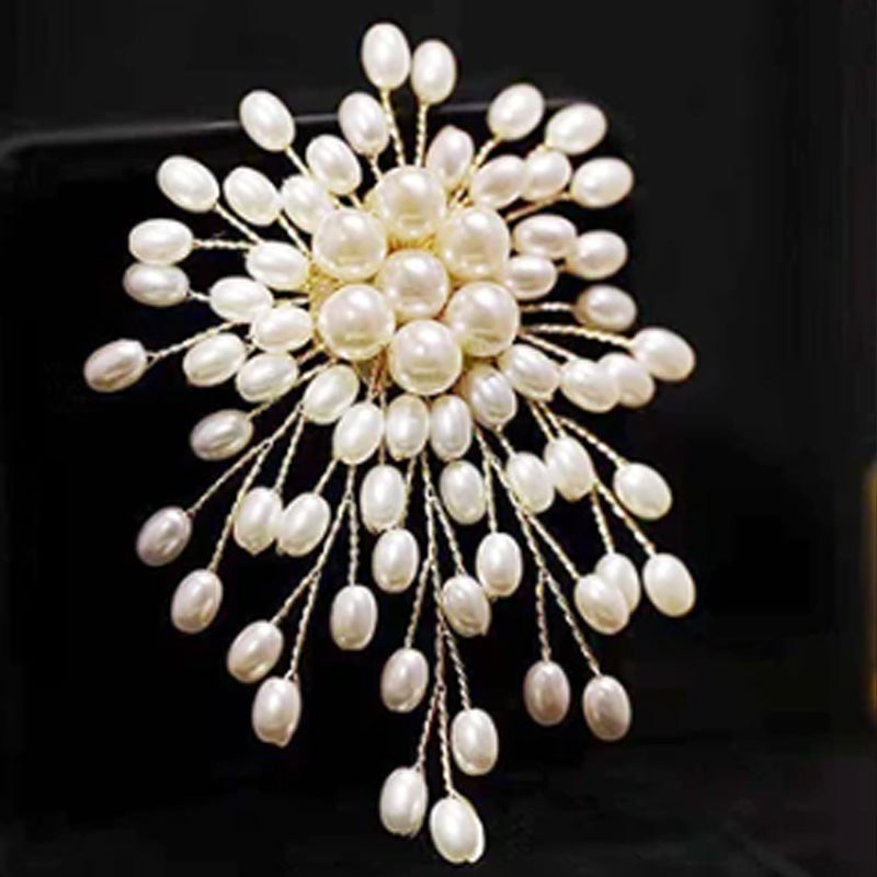 ✨Ladies' high-end exquisite handmade pearl brooch